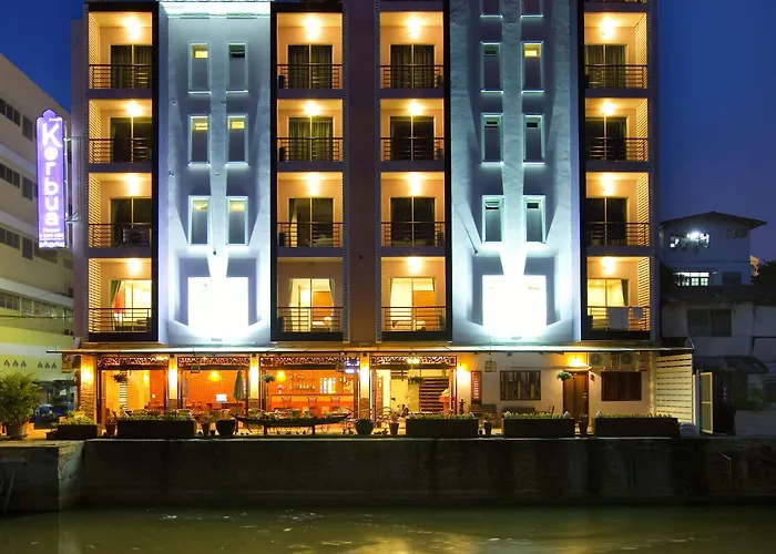 Hotel Korbua House 3*